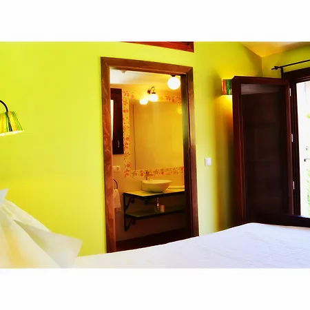 Guest house La De Quijada
