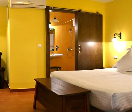 La De Quijada Guest house *